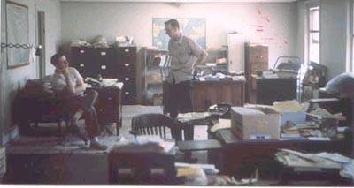 Bureau du NICAP, photographi&eacute;  le 23 Ao&ucirc;t 1960 par Walt Webb. Richard Hall au centre, Don Neil assis &agrave; gauche