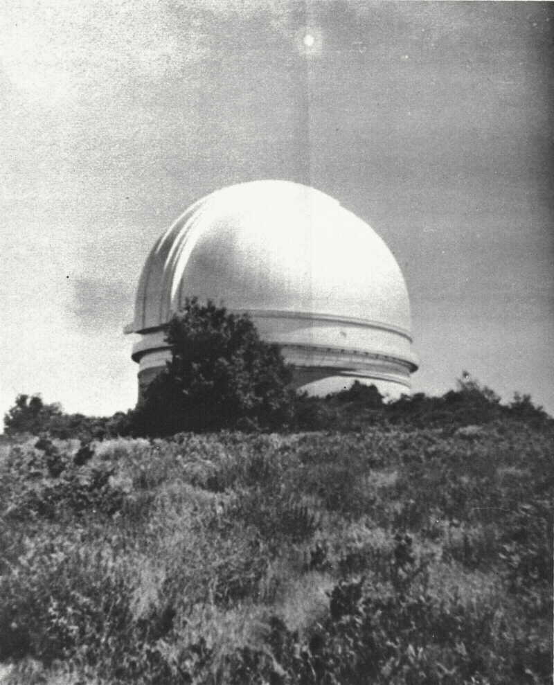 Planche 4 - "Ovni" rapport&eacute; et identifi&eacute; comme un d&eacute;faut de film. Photo du Mont Palomar