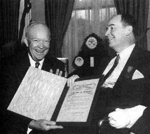 John von Neumann avec le président Dwight David Eisenhower