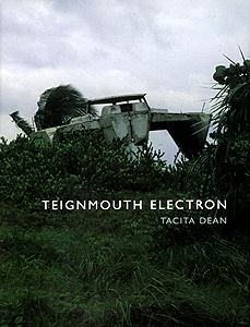 Le trimaran de Crowhurst sur l'&icirc;le de Cayman Brac, photographi&eacute; par Tacita Dean