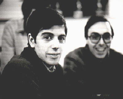 Russo avec M. Greco à la réunion ASCRU de Brigue (Suisse) au Printemps 1982 s1© Yves Bosson / Agence Martienne