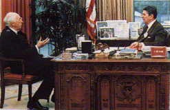 William Casey avec le président Reagan