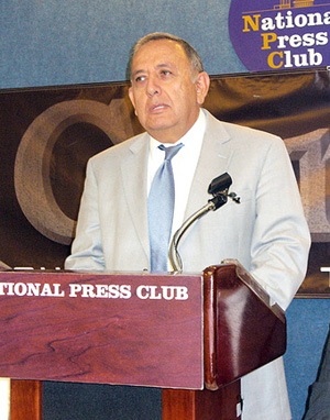 Salas lors d'une conférence au Club de la Presse