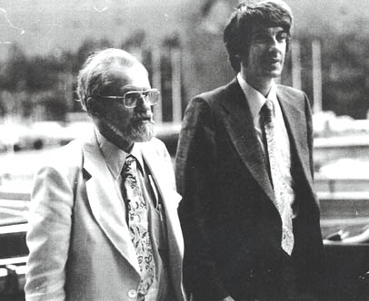 Vallée en 1978 avec son collaborateur et ami Joseph Allen Hynek