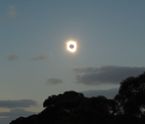 Éclipse solaire vue depuis les environs de Ceduna (Australie du Sud) le 2002-12-4