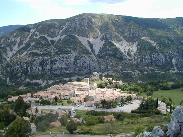 Le village de Gréolières
