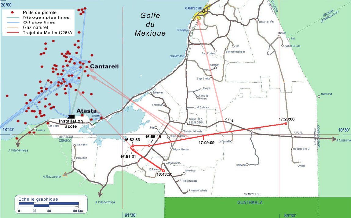 Carte de l'état mexicain de Campeche, avec le trajet du Merlin C26, quelques angles de visée de la caméra correspondant aux images FLIR (11,8 °, -133,7 °, -139,1 ° et 95,5°), la position des puits de pétrole de Cantarell et de la ville de Campeche elle-même
