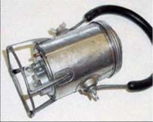 Une lanterne de chemin de fer Conger, également vendue aux magasins Sears Roebuck sous la marque "Homart", fabriquée    à partir de 1950 s1Flashlight Museum - Van O Lite Inc < Graeber, Matthew J.