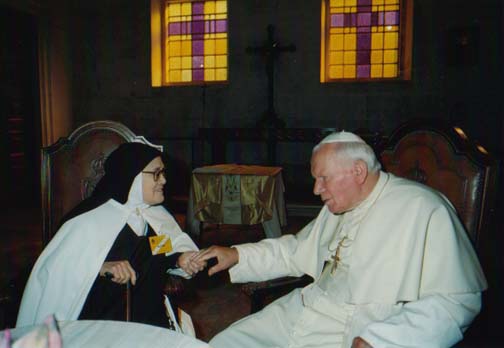 Lucia et le pape Jean-Paul II