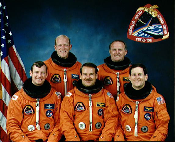 Portrait officiel de l'équipe STS-48