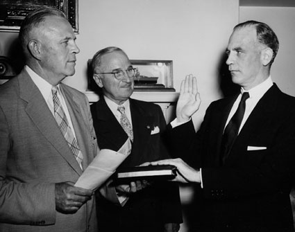 Sanderson, Truman et Gray