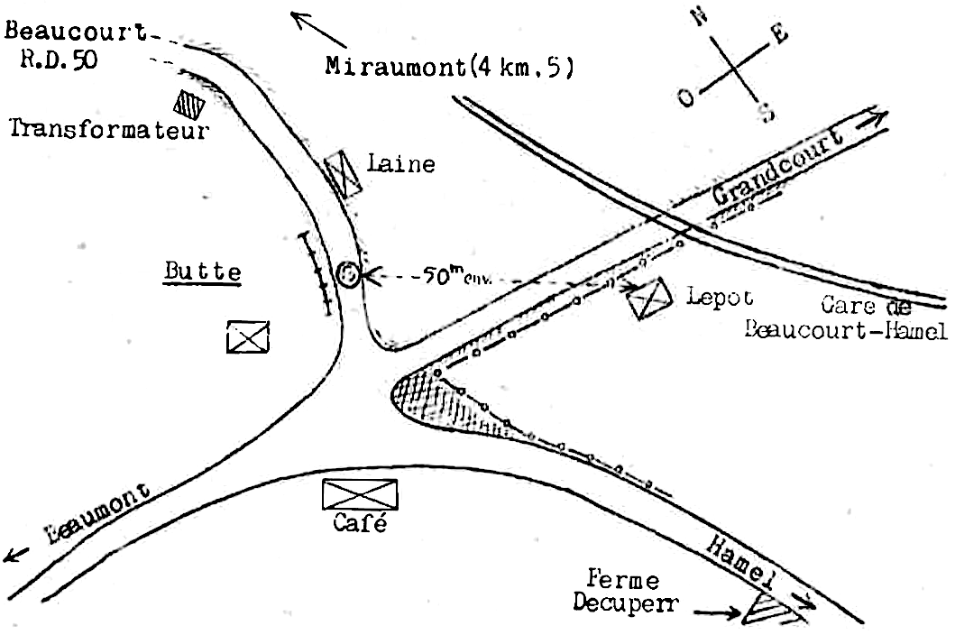 Dans uu cercle, sur la route de Beaucourt : le point l'atterrisage et les taches noires. En bordure de        la route : le grillage et ses piquets métalliques (fer en T). La distance indiquée en pointillé est un maximum.