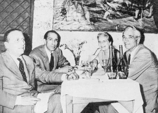 Le diplomate italien Alberto Perego, le maire de Florence Maioli, Zinsstag et
    Adamski en Juin 1959