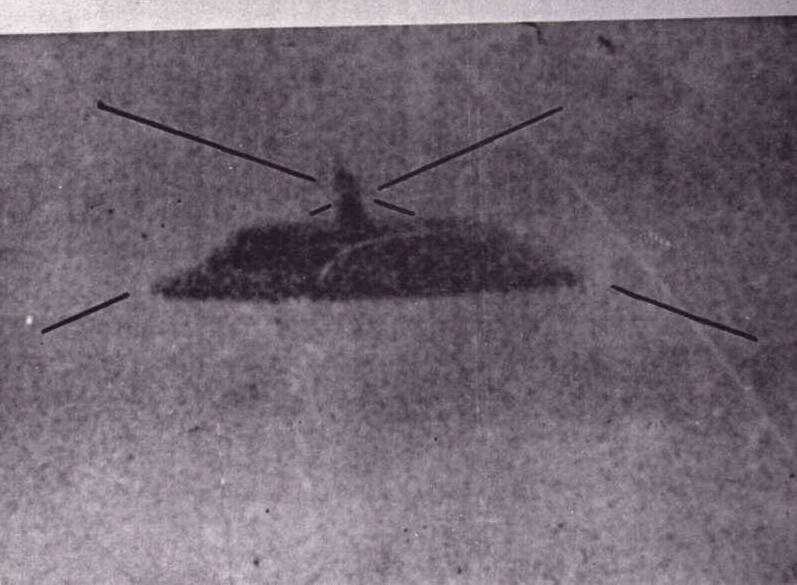 Planche 26b - Aggrandissement de l'image de l'ovni de la photo 2 de McMinnville