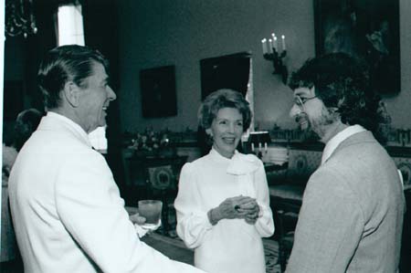 Reagan, Nancy et Spielberg, quelques temps après le visionnage du film E.T.