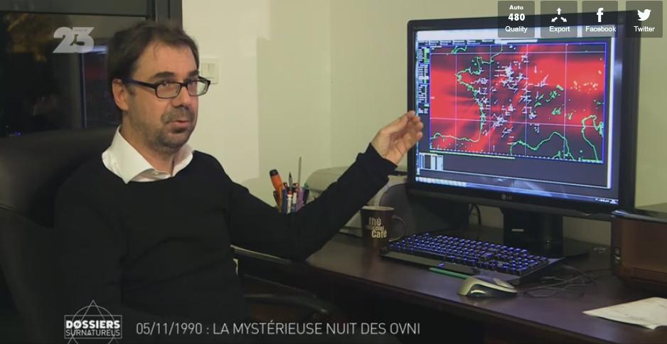 Vaillant commentant son analyse dans un reportage sur la vague belge en mars 2015